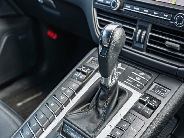 PORSCHE MACAN 2020 Image 31
