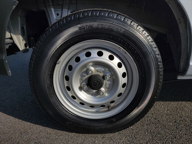 TOYOTA PIXIS VAN 2022 Image 31