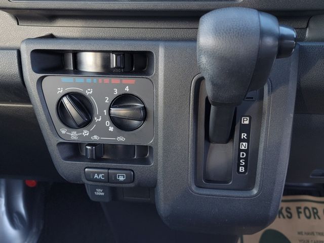 TOYOTA PIXIS VAN 2022 Image 31