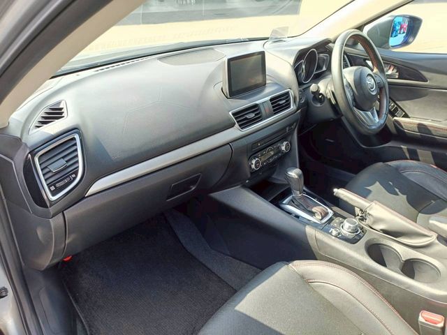 MAZDA AXELA SEDAN 2016 Image 31