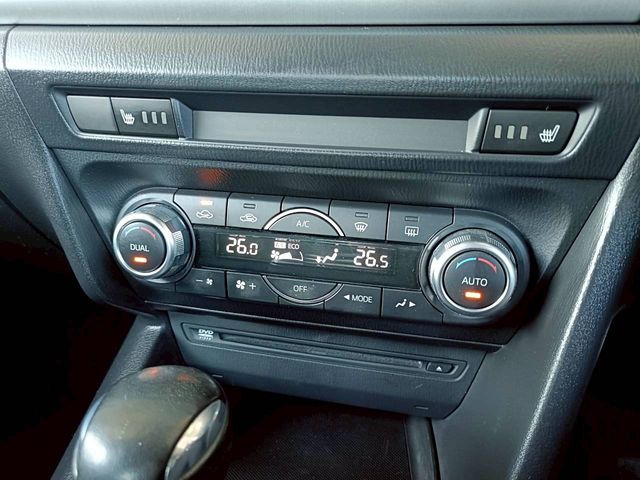 MAZDA AXELA SEDAN 2016 Image 31