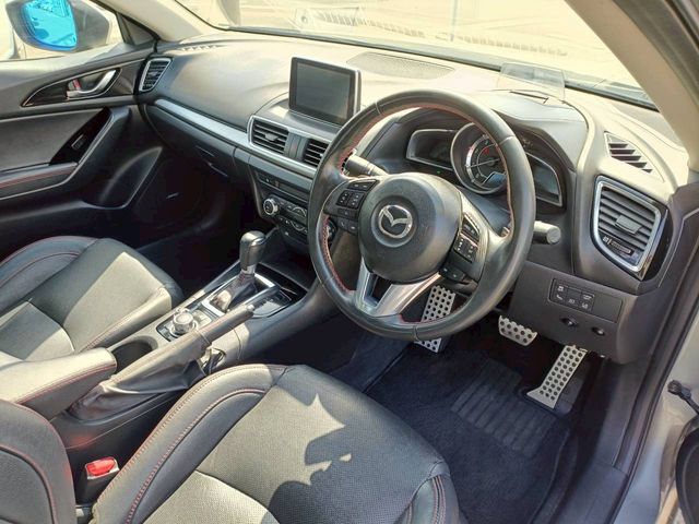 MAZDA AXELA SEDAN 2016 Image 31