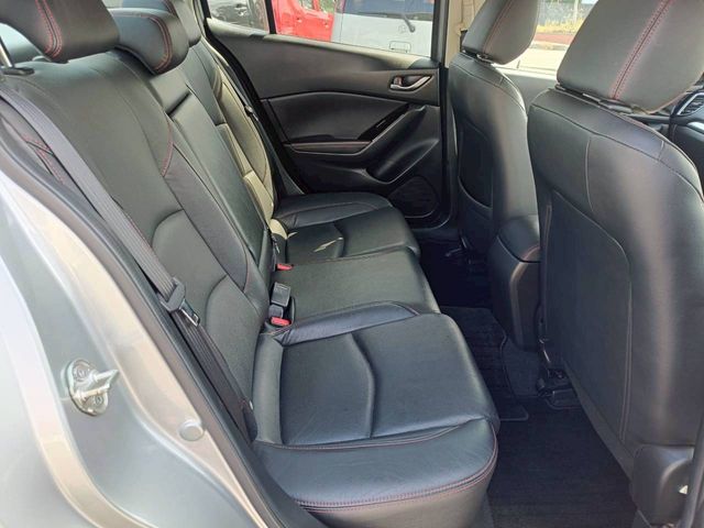 MAZDA AXELA SEDAN 2016 Image 31