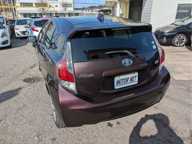 TOYOTA AQUA 2015 Image 31