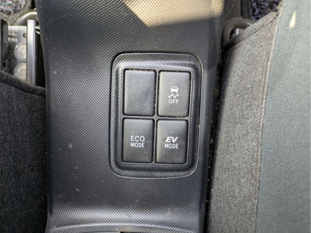 TOYOTA AQUA 2015 Image 31