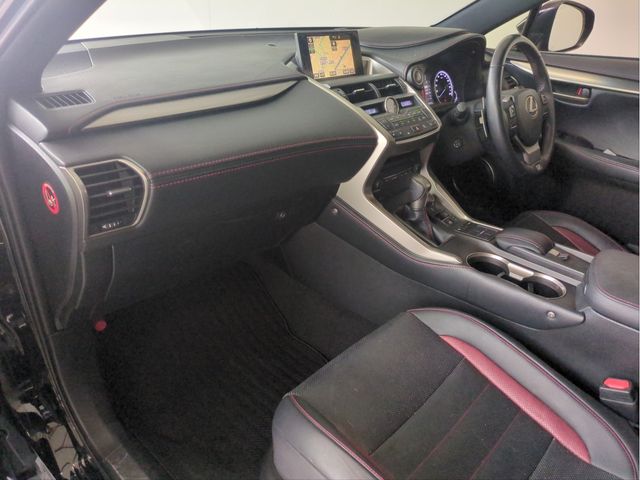 TOYOTA LEXUS NX200T 2014 Image 31