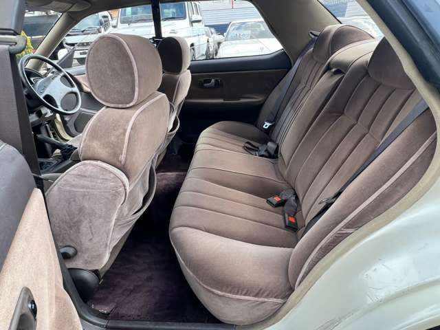 NISSAN LAUREL 1991 Image 31