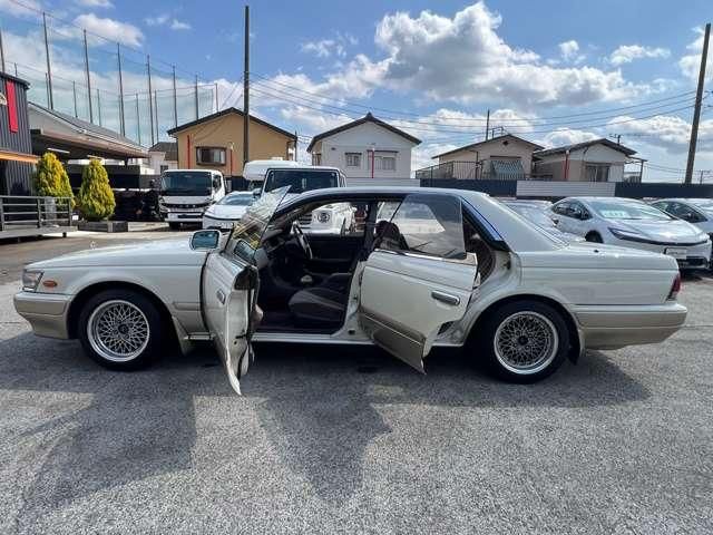 NISSAN LAUREL 1991 Image 31