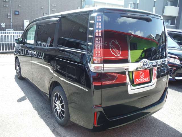 TOYOTA VOXY HYBRID 4WD 2014 Image 31