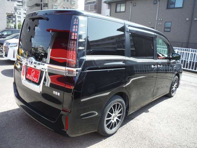 TOYOTA VOXY HYBRID 4WD 2014 Image 31