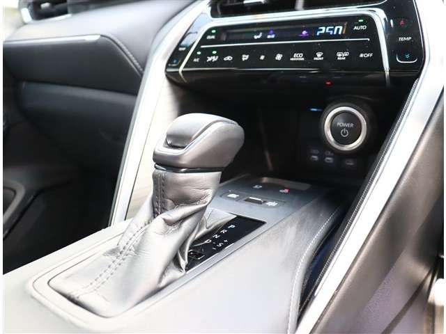 TOYOTA HARRIER 2WD 2023 Image 31