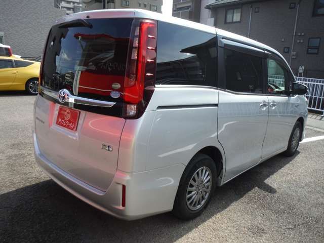 TOYOTA ESQUIRE HYBRID 2017 Image 31