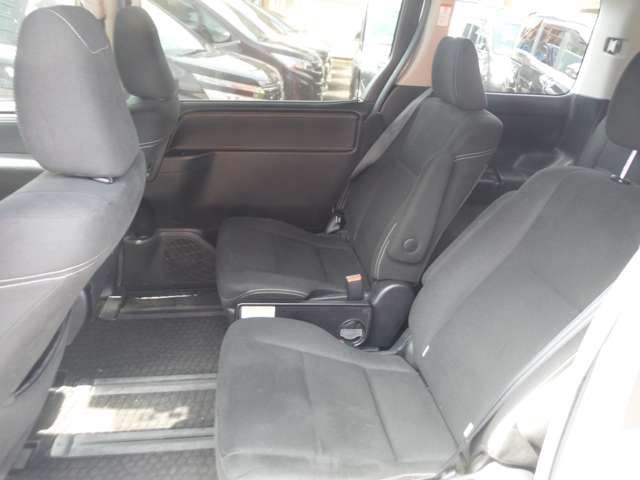 TOYOTA ESQUIRE HYBRID 2017 Image 31