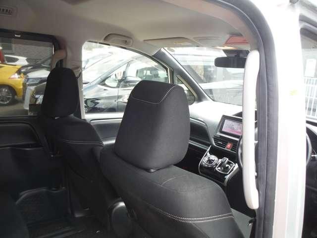 TOYOTA ESQUIRE HYBRID 2017 Image 31