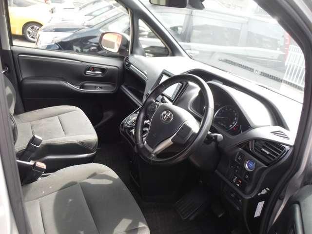 TOYOTA ESQUIRE HYBRID 2017 Image 31