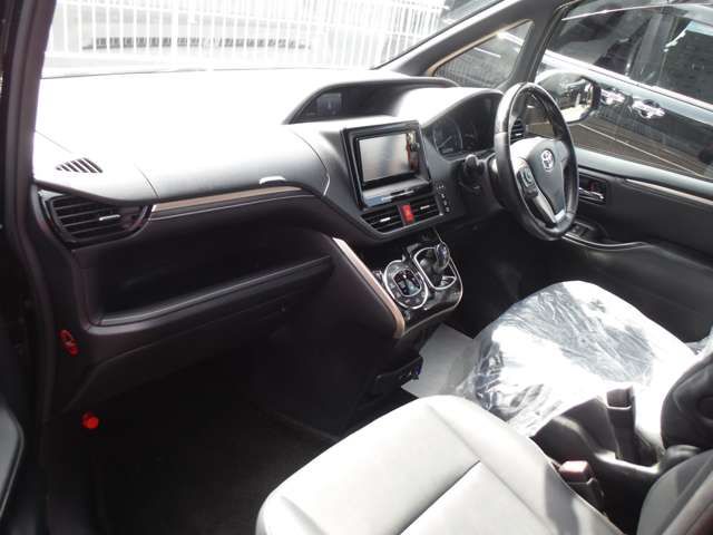 TOYOTA ESQUIRE HYBRID 2016 Image 31