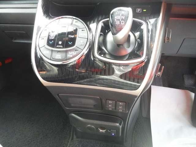 TOYOTA ESQUIRE HYBRID 2016 Image 31