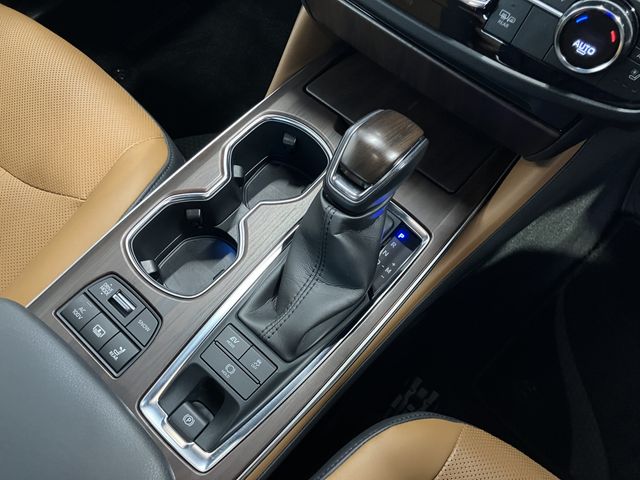 TOYOTA CROWN SEDAN HYBRID 2022 Image 31