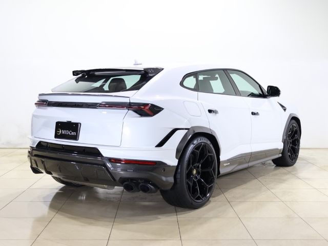 LAMBORGHINI URUS 2024 Image 31