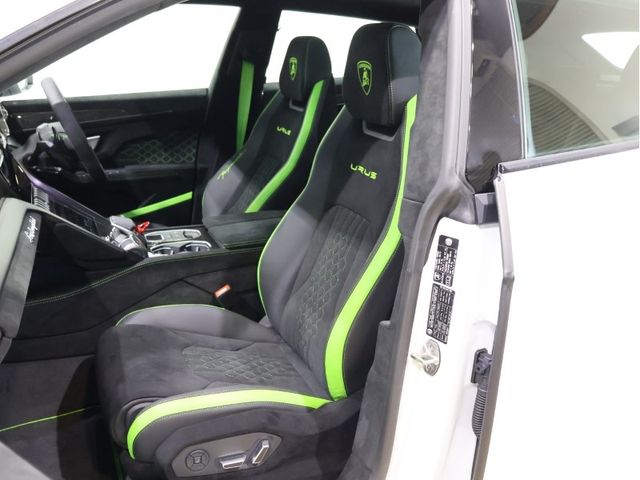 LAMBORGHINI URUS 2024 Image 31