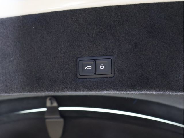 LAMBORGHINI URUS 2024 Image 31