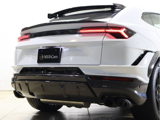 LAMBORGHINI URUS 2024 Image 31