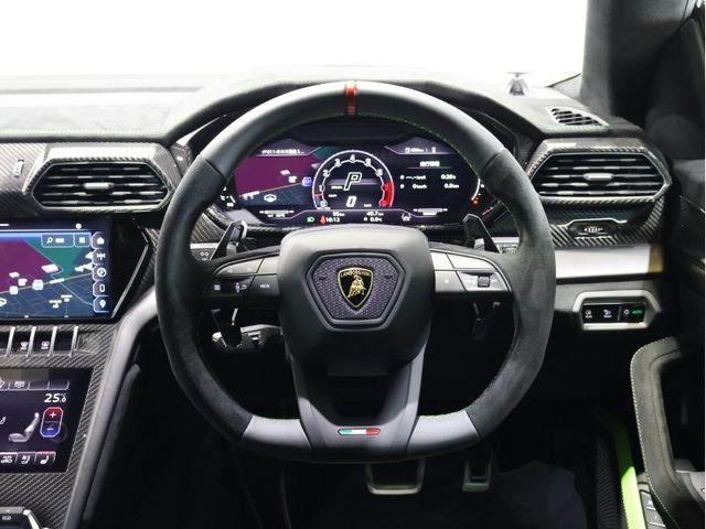 LAMBORGHINI URUS 2024 Image 31