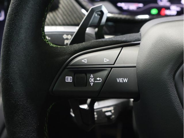 LAMBORGHINI URUS 2024 Image 31