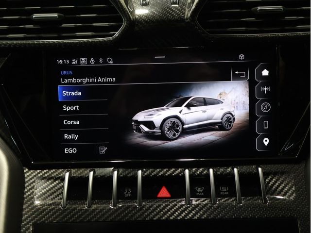 LAMBORGHINI URUS 2024 Image 31