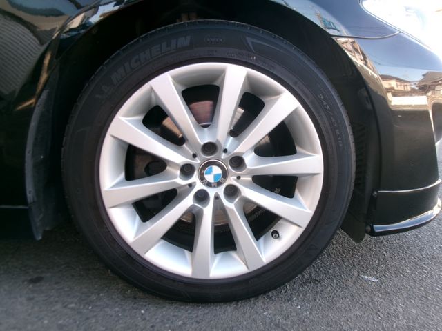 BMW 5SERIES SEDAN 2010 Image 31