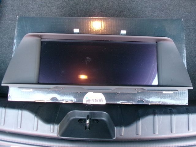 BMW 5SERIES SEDAN 2010 Image 31