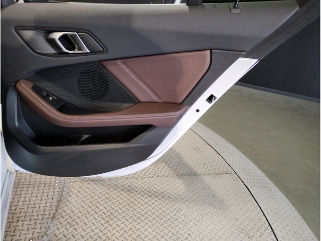 BMW 1SERIES 2024 Image 31