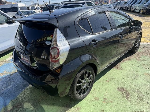 TOYOTA AQUA 2014 Image 31