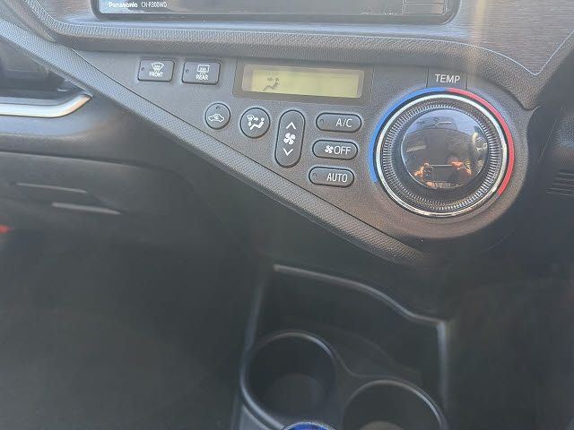 TOYOTA AQUA 2014 Image 31