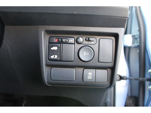 HONDA FREED SPIKE HYBRID 2012 Image 31