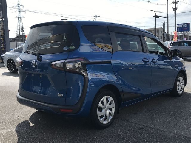 TOYOTA SIENTA HYBRID 2018 Image 31