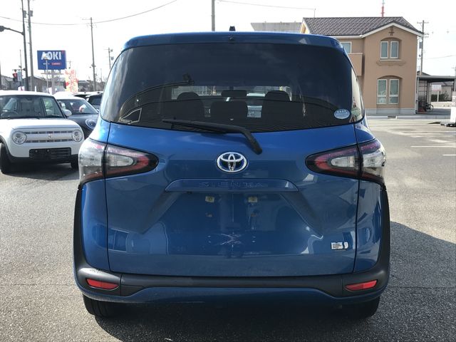 TOYOTA SIENTA HYBRID 2018 Image 31