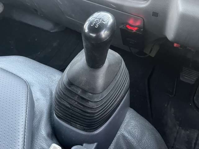 ISUZU ELF 2017 Image 31