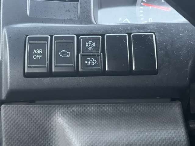 ISUZU ELF 2017 Image 31