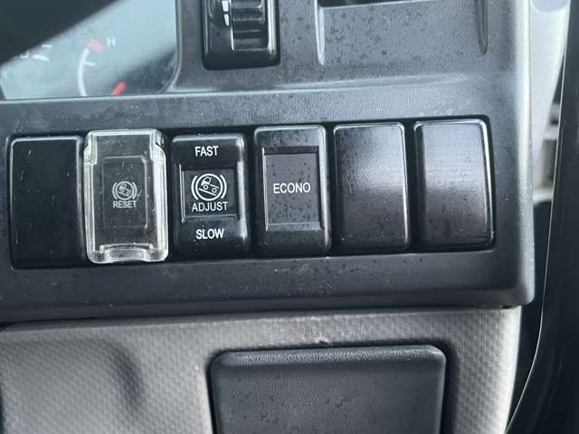 ISUZU ELF 2017 Image 31