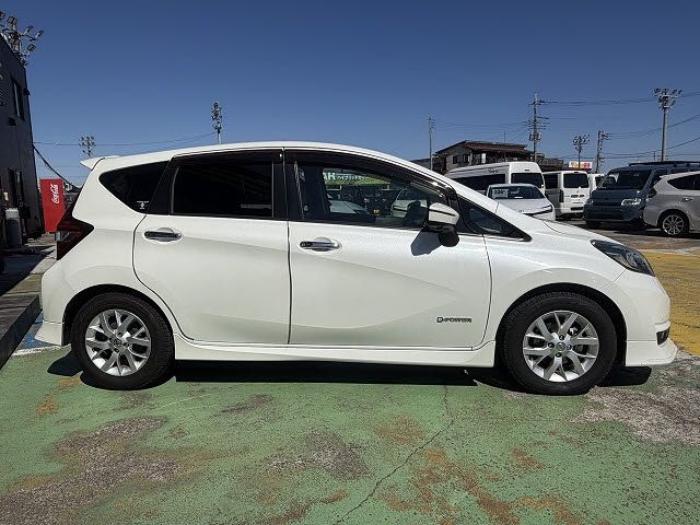 NISSAN NOTE 2017 Image 31