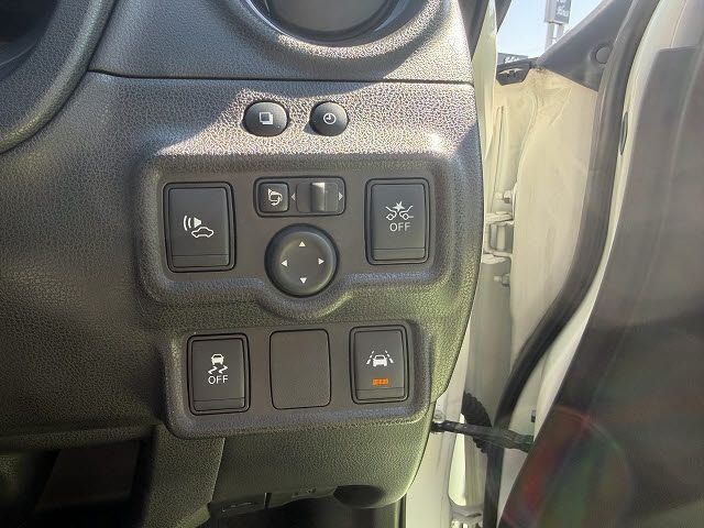 NISSAN NOTE 2017 Image 31