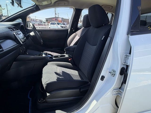 NISSAN LEAF 2017 Image 31