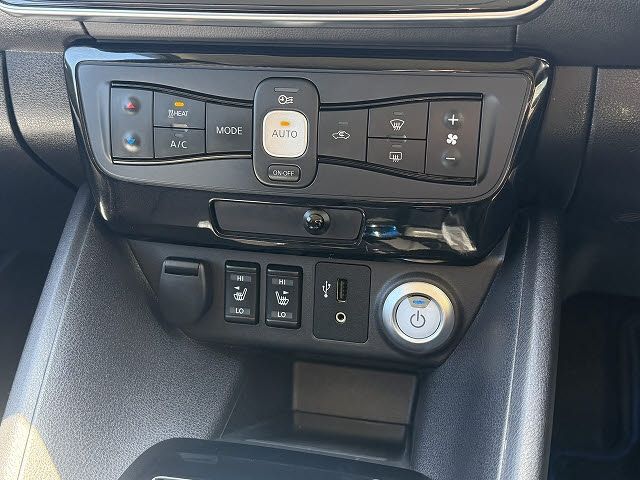 NISSAN LEAF 2017 Image 31