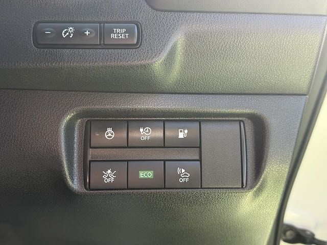 NISSAN LEAF 2017 Image 31