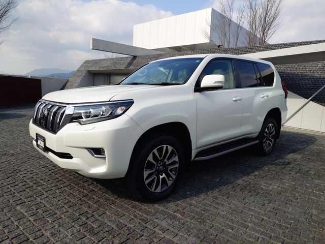 TOYOTA LANDCRUISER PRADO 2024 Image 31