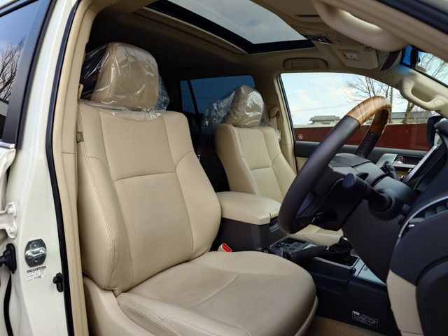 TOYOTA LANDCRUISER PRADO 2024 Image 31