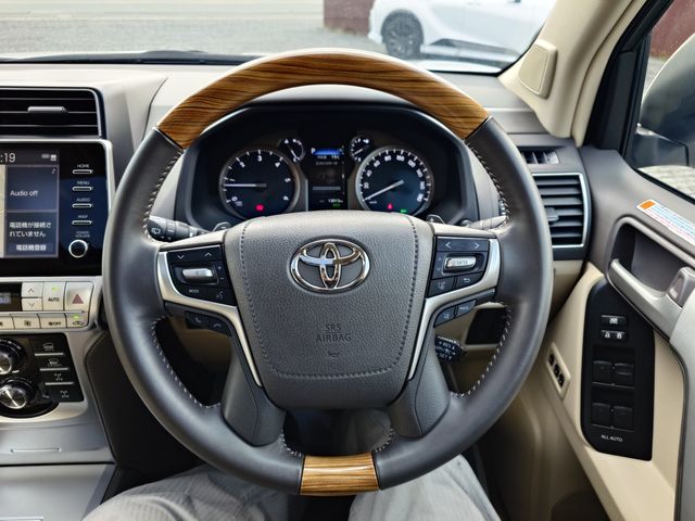 TOYOTA LANDCRUISER PRADO 2024 Image 31