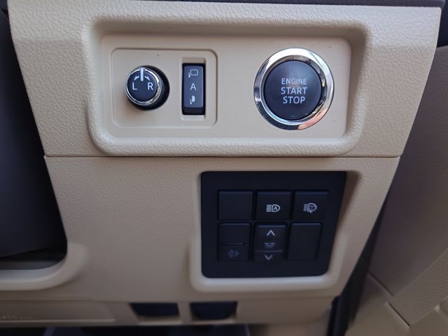 TOYOTA LANDCRUISER PRADO 2024 Image 31