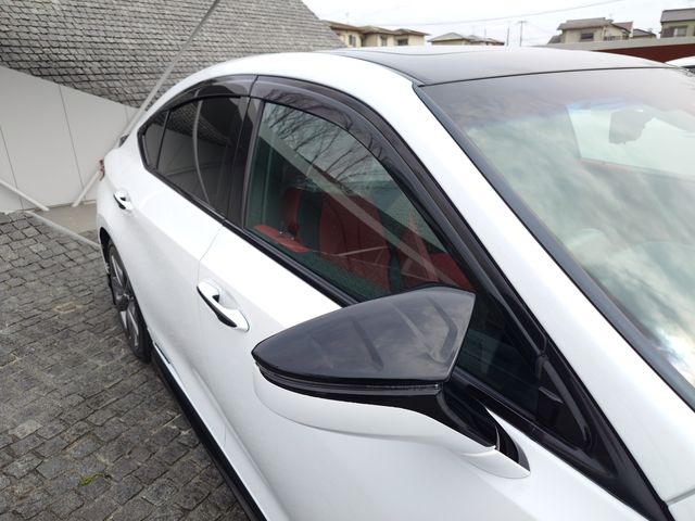 TOYOTA LEXUS ES300H 2019 Image 31